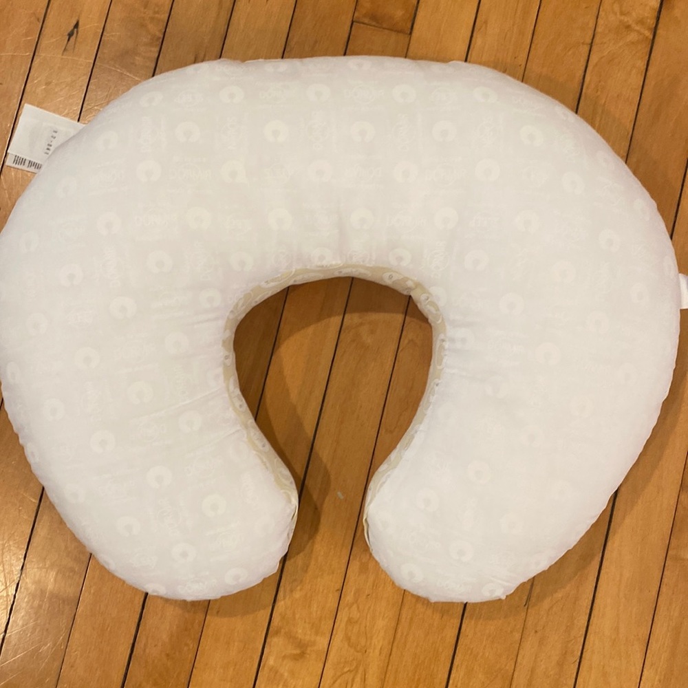 Hoppy Nursing Pillow
